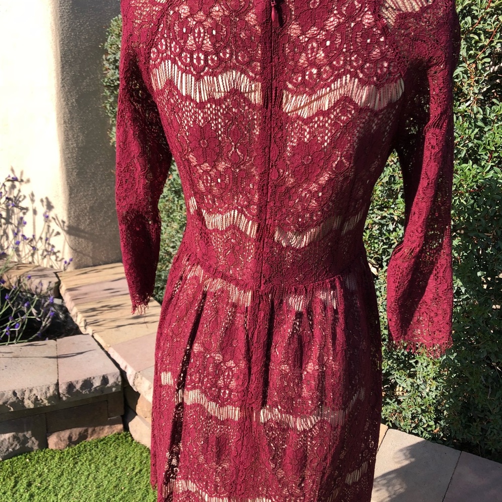 Maroon lace dress. - Picture 4 of 5